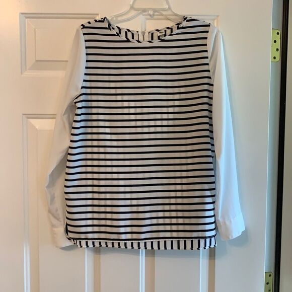 Size medium Old Navy blouse long sleeve - Picture 1 of 6